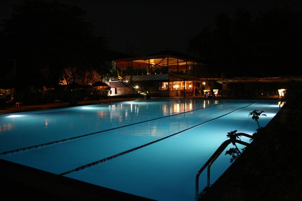 Hotel Club Du Lac Tanganyika บุจัมบุรา ภายนอก รูปภาพ